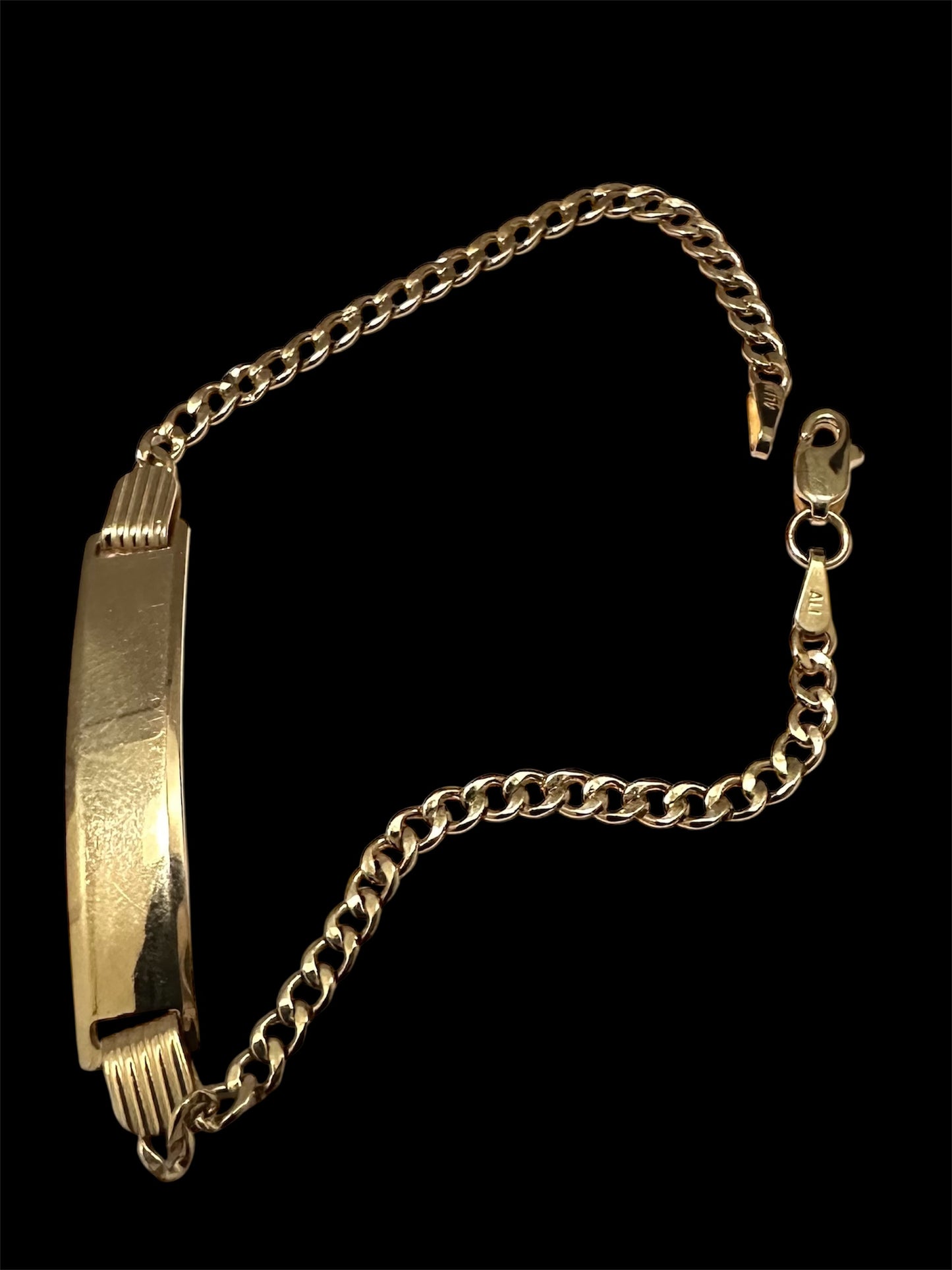 Guillo de niño con chapa
