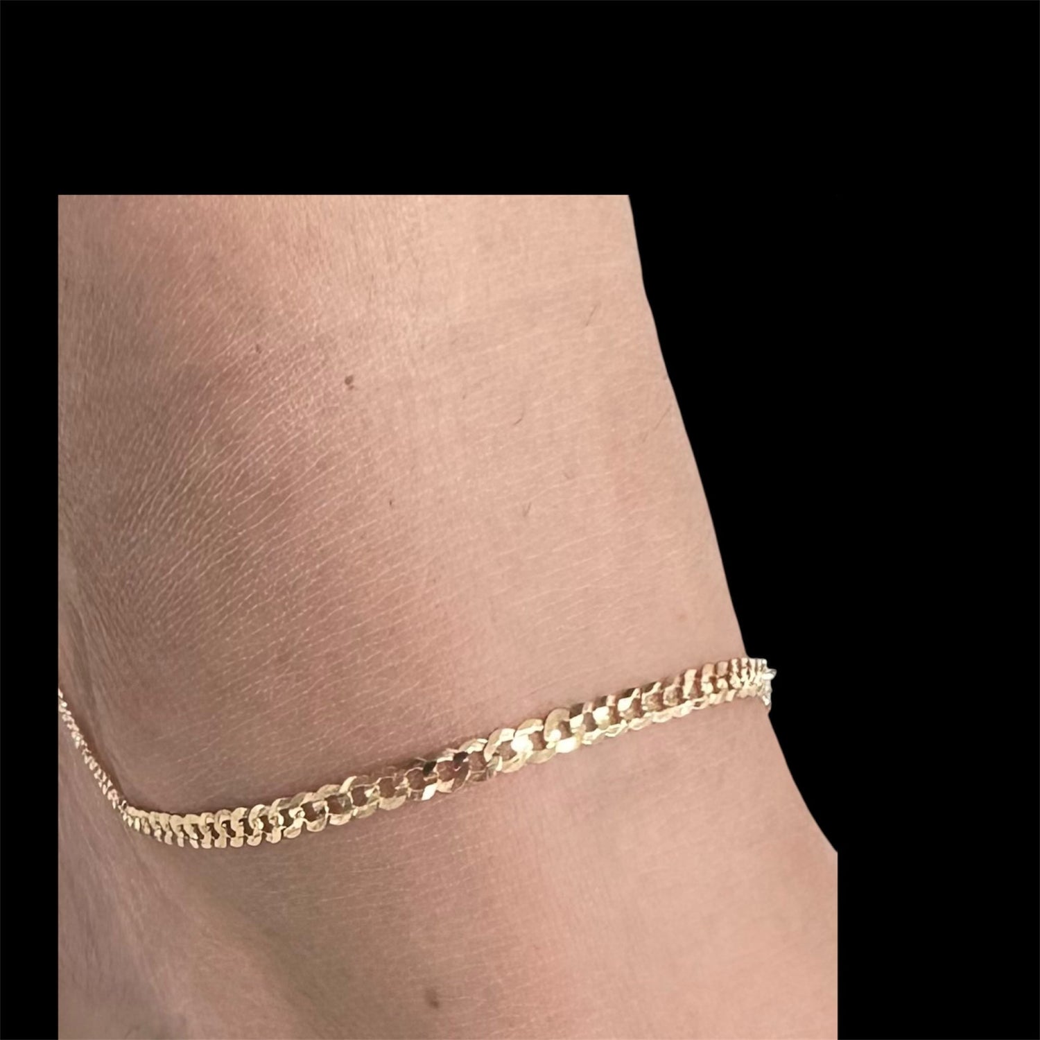“Tobilleras Unisex | Estilo y Versatilidad para Todos”