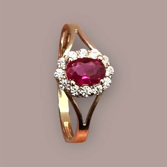 Anillo de Mujer de Piedra Roja en Oro 10K